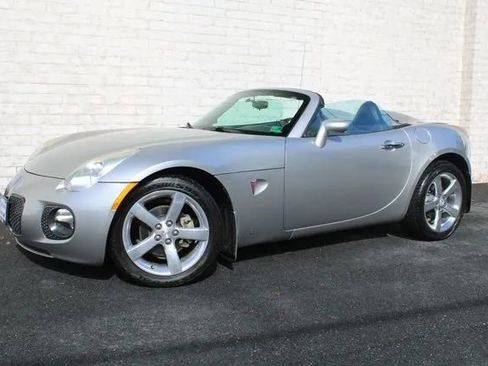 Used 2007 Pontiac Solstice GXP w/ Premium Package image 10