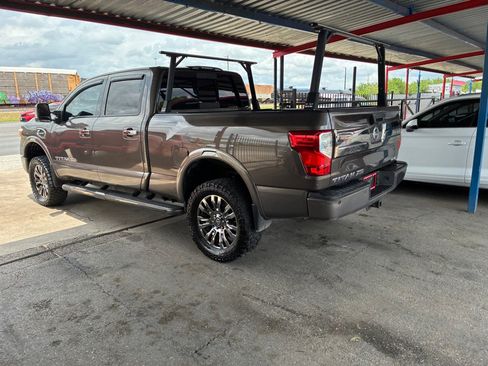 Used 2017 Nissan Titan Platinum Reserve AWD/4WD image 13