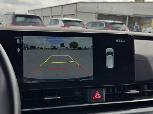 Used 2025 Kia Carnival image 25