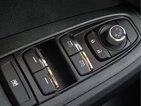 New 2025 Subaru Crosstrek 2.5i Limited image 18