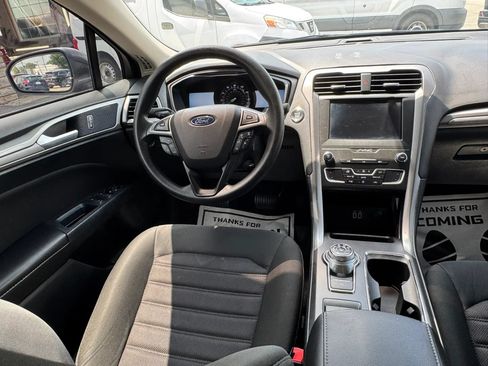 Used 2020 Ford Fusion SE FWD image 37