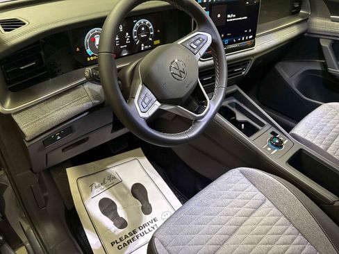 New 2026 Volkswagen Tiguan S w/ 18" Wheel Package AWD/4WD image 23