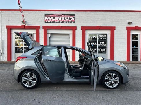 Used 2015 Hyundai Elantra GT w/ Option Group 03 image 34