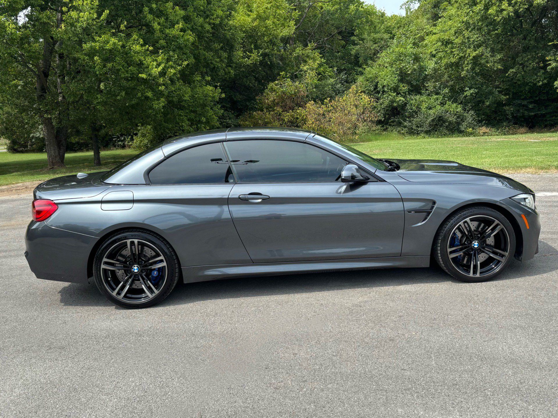 Used 2019 BMW M4 Convertible w/ Competition Package RWD image 16
