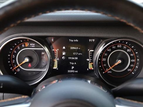 Used 2021 Jeep Gladiator Overland AWD/4WD image 13