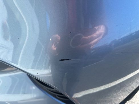 Used 2022 Toyota Highlander XLE image 3