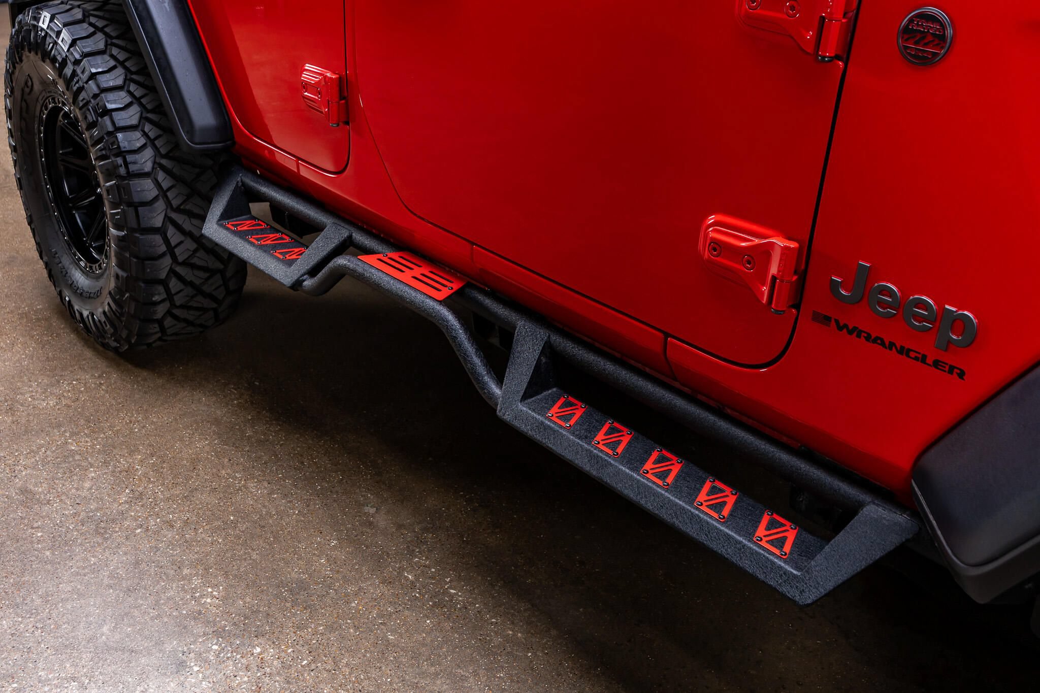 Used 2024 Jeep Wrangler Unlimited Rubicon w/ Convenience Group AWD/4WD image 12