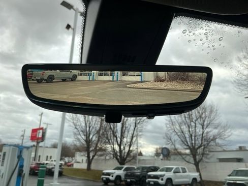 Used 2023 GMC Acadia Denali w/ Denali Technology Package image 27