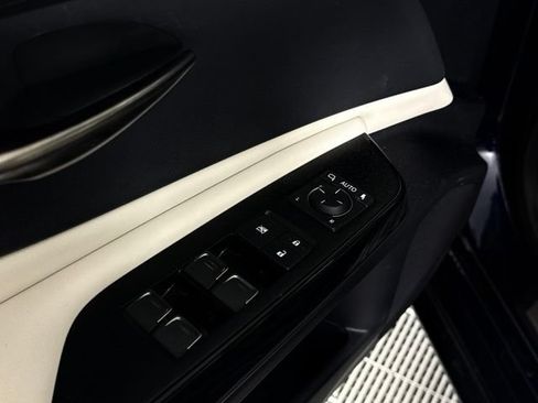 Used 2025 Lexus ES 350 w/ Premium Package FWD image 30