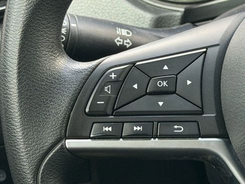 Used 2021 Nissan Rogue Sport S image 12