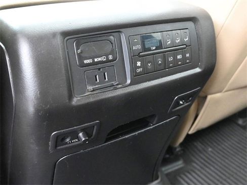 Used 2017 Toyota Sequoia Limited image 35