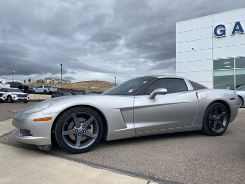 Used 2006 Chevrolet Corvette Coupe w/ Preferred Equipment Group image 21
