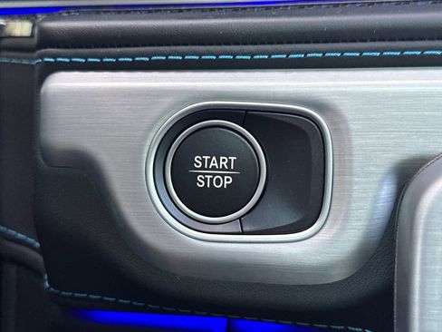 Used 2025 Mercedes-Benz G 580 w/ EQ Technology image 37