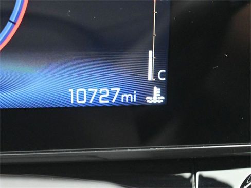 Certified 2025 Chevrolet Trax RS w/ Sunroof Package image 31