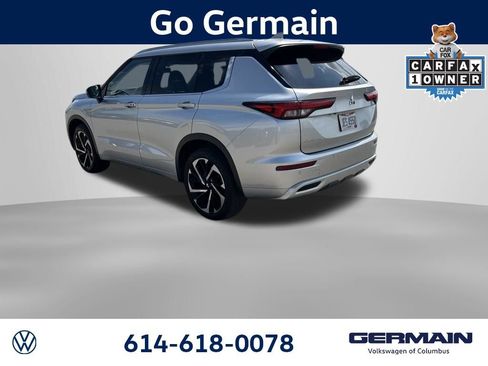 Used 2023 Mitsubishi Outlander SEL AWD/4WD image 3