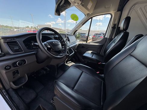 Used 2025 Ford Transit 250 148 High Roof AWD image 12