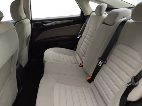 Used 2018 Ford Fusion S FWD image 18