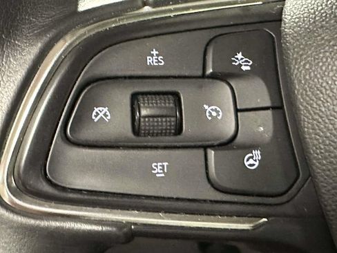 Certified 2022 Buick Envision Essence w/ Technology Package II AWD/4WD image 34