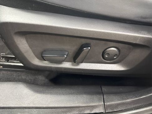 Used 2024 Mitsubishi Outlander SE image 43