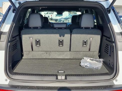 New 2026 GMC Acadia Elevation w/ Super Cruise Package image 7