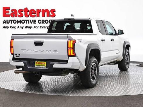 Used 2024 Toyota Tacoma TRD Off-Road AWD/4WD image 5