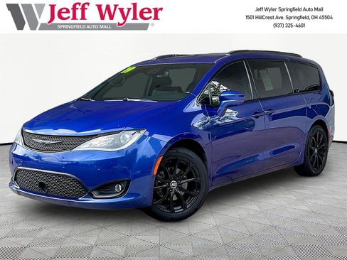 Used 2019 Chrysler Pacifica Touring-L w/ Advanced Safetytec Group FWD image 1