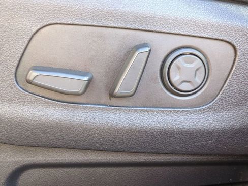 Used 2023 Kia Carnival SX Prestige image 19