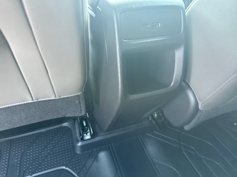 Used 2024 Chevrolet Trax ACTIV FWD image 29