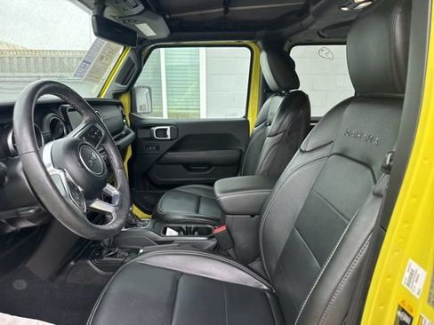 Used 2023 Jeep Wrangler Unlimited Sahara w/ Cold Weather Group AWD/4WD image 9