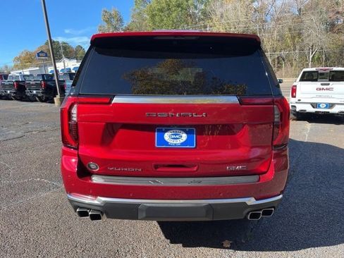 New 2026 GMC Yukon Denali w/ Sun & Power Step Package image 4