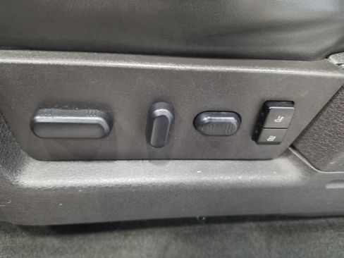 Used 2011 Ford F150 Lariat w/ Lariat Plus Pkg AWD/4WD image 17