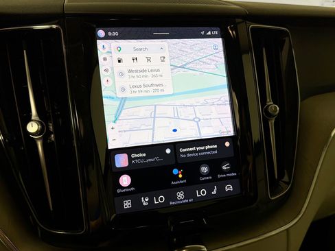 Certified 2023 Volvo XC60 B5 Plus w/ Climate Package image 13