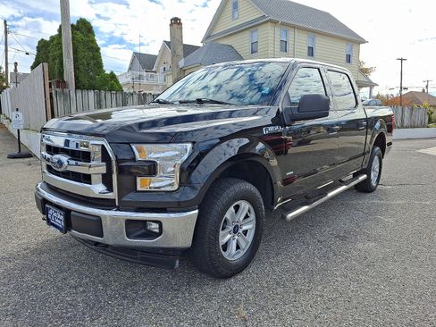 Used 2017 Ford F150 XLT image 3