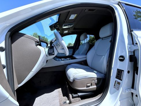 New 2026 Genesis GV70 2.5T Advanced AWD/4WD image 10