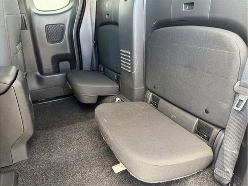 Used 2023 Nissan Frontier S image 19