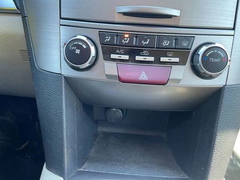 Used 2011 Subaru Outback 2.5i Premium w/ All-Weather Pkg image 10