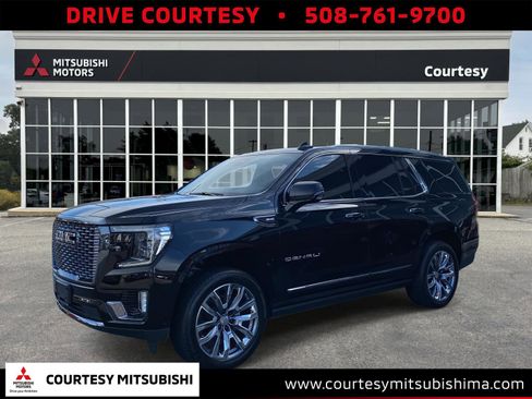 Used 2024 GMC Yukon Denali Ultimate w/ LPO, Floor Liner Package image 1