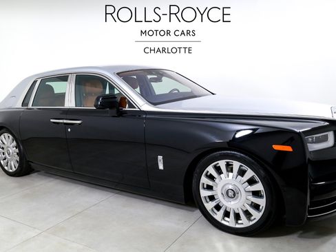 Used 2018 Rolls-Royce Phantom Sedan image 5