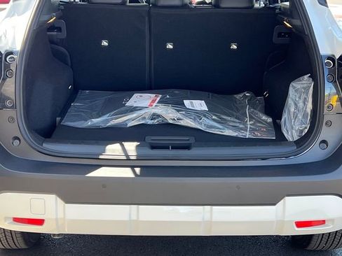 New 2026 Nissan Kicks SR FWD image 4