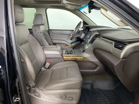 Used 2016 GMC Yukon XL Denali w/ Open Road Package AWD/4WD image 22