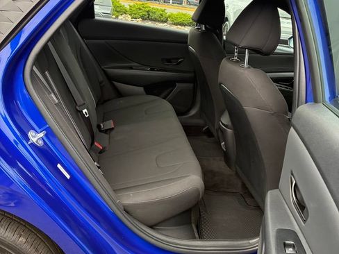 Used 2025 Hyundai Elantra SEL FWD image 20