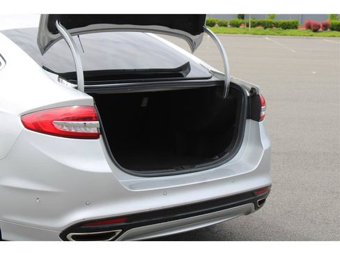 Used 2017 Ford Fusion Titanium AWD/4WD image 34