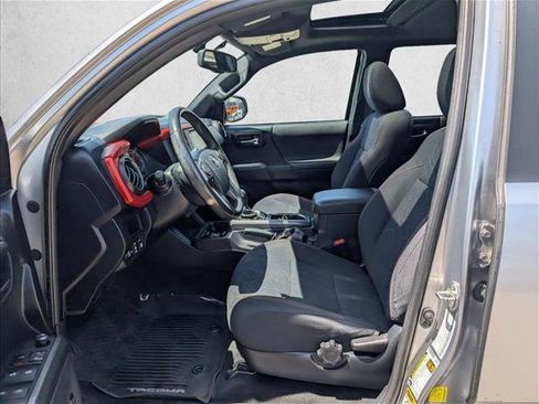 Used 2017 Toyota Tacoma TRD Sport RWD image 15