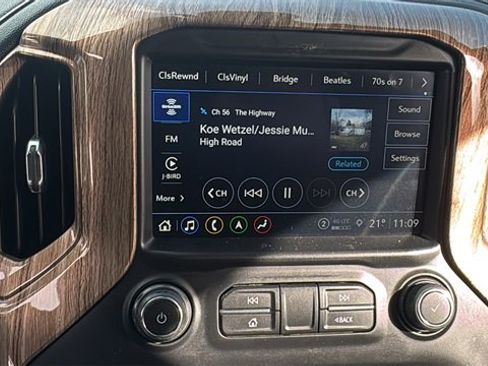 Used 2021 Chevrolet Silverado 3500 High Country w/ Technology Package image 24