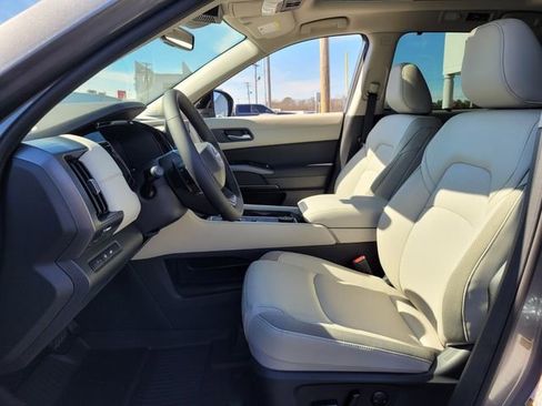 New 2026 Nissan Pathfinder SL w/ SL Premium Package AWD/4WD image 6