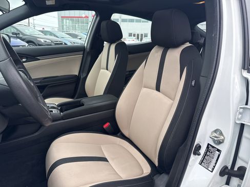 Used 2018 Honda Civic EX image 11