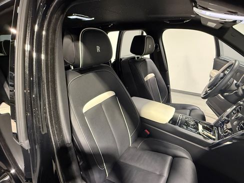 Used 2023 Rolls-Royce Cullinan image 49