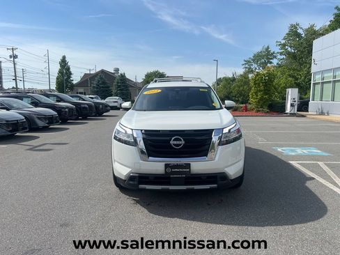 Certified 2023 Nissan Pathfinder SL AWD/4WD image 2
