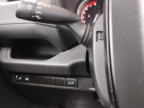 Used 2025 Toyota RAV4 XLE w/ Convenience Package image 17