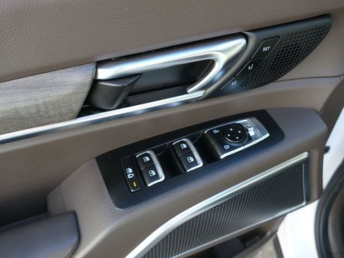 Used 2022 Kia Telluride SX w/ Towing Package image 13